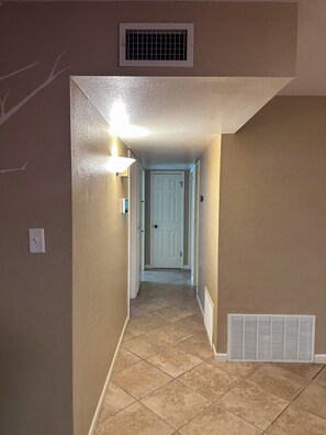 Interior - Centrally located older 4-bedroom house in lovely Yuma (Yuma)