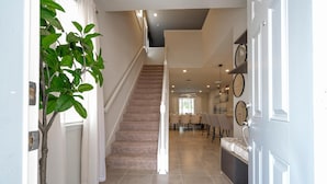 Unclassified image, 4 of 49, button