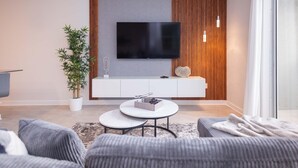 Condo, nhiều giường (2901 SS - 4BR - Serene Retreat at Sto) | Khu phòng khách