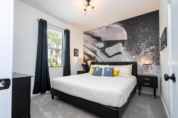 Casa, varias camas (3236 TT Hub Townhome: 3BR, 3BA, Sleep) | 3 habitaciones y tabla de planchar con plancha 