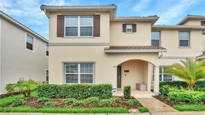 Bloc d'apartaments, diversos llits (5021 WA - Stunning Townhome with Priv) | Exterior