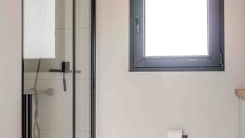 Shower, toilet paper