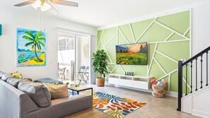 House, Multiple Beds (1152 KS - Champions Bliss: 5-Bed Marv) | Living area - 1152 KS - Champions Bliss: 5-bed Marvel, Princess (Davenport)