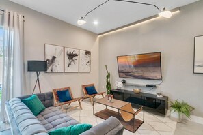 House, Multiple Beds (2652 SS - Enchanted 4-Bedroom Disney ) | Living area