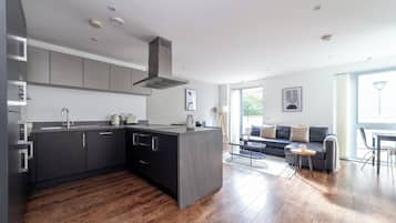 Apartment | Eigene Küche | Kühlschrank, Mikrowelle, Ofen, Herdplatte