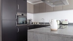 Apartment | Private kitchen - Gorgeous Apartment in Prospect Park (London)