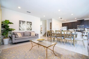 Ferienhaus, Mehrere Betten (510 BS - 5BD Elegant Escape: Private ) | Wohnbereich