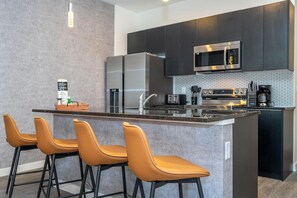 Private kitchen - 3258 SW - 3 Bedrooms The Hub Paradise (Kissimmee)