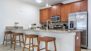 Private kitchen - 4812 BR - Luxe Getaway Retreat (Kissimmee)