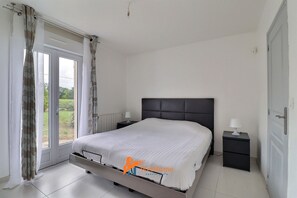 4 bedrooms, WiFi, bed sheets - La Tuilerie - Family home (La Riche)