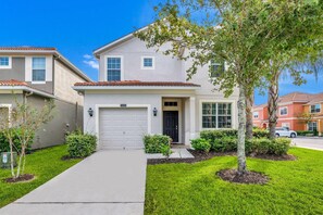 Exterior - 9008 PM - 5BD Serenity Villa: A Paradise Retreat (Kissimmee)