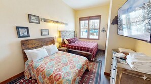 1 bedroom, desk, iron/ironing board, free WiFi