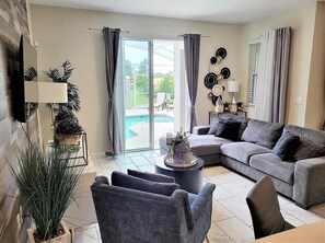 Ferienhaus, Mehrere Betten (456 OC - Elegant Retreat in Champions) | Wohnbereich