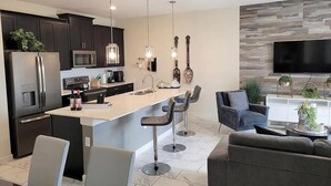 Private kitchen - 456 OC - Elegant Retreat in Champions Gate (Davenport)