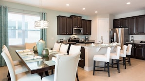 House, Multiple Beds (7412 MA - Stylish Home Near Parks) | Dining