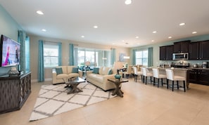 Casa, várias camas (7412 MA - Stylish Home Near Parks) | Área de estar