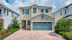 House, Multiple Beds (7412 MA - Stylish Home Near Parks) | Exterior