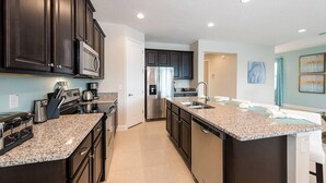 House, Multiple Beds (7412 MA - Stylish Home Near Parks) | Private kitchen