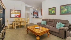 House, Multiple Beds (2226 RR - Elegant Retreat Private Poo) | Living area - 2226 RR - Elegant Retreat Private Pool (Davenport)