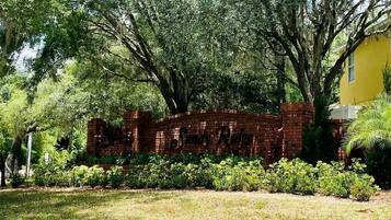 House, Multiple Beds (2226 RR - Elegant Retreat Private Poo) | Property grounds