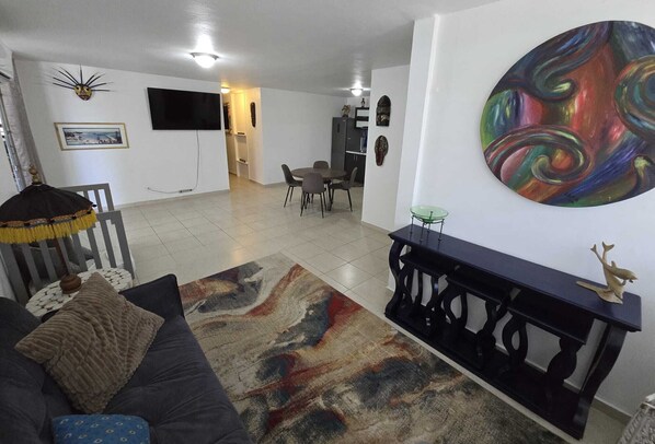 Téléviseur connecté, lecteur de DVD