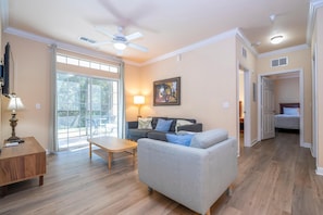 Condo, 2 Queen Beds (1301 TT - Tranquil Condo Retreat) | Living area - 1301 TT - Tranquil Condo Retreat (Davenport)