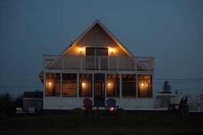 Exterior - Private oceanfront cottage, amazing beach, sunsets and view-only minutes to PEI! (Murray Corner)
