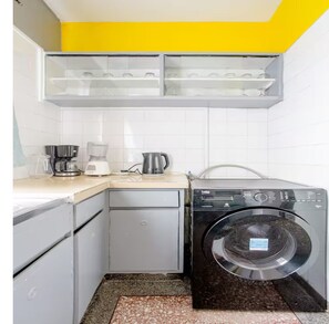 Een magnetron, een oven, een kookplaat