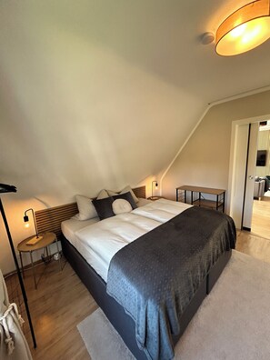 2 chambres, lit parapluie, Wi-Fi gratuit, draps fournis