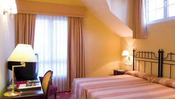 Comfort Room | In-room safe, blackout curtains