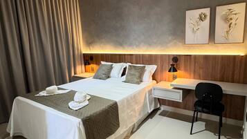 Desk, laptop workspace, free WiFi