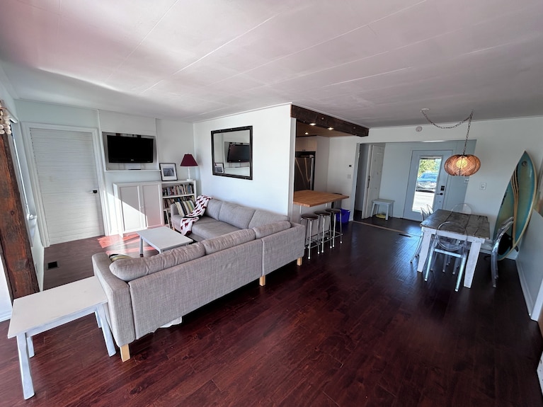 Beautiful Sunsets Await You At The Beach House - Leamington