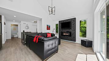 TV connectée, cheminée