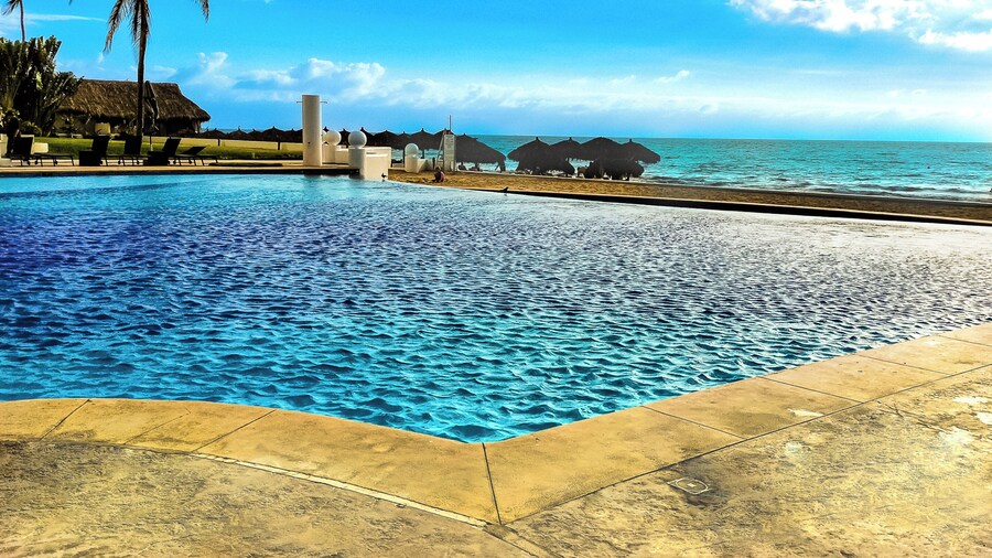 Villa Magna - Alcatraz 241 by Kivoya