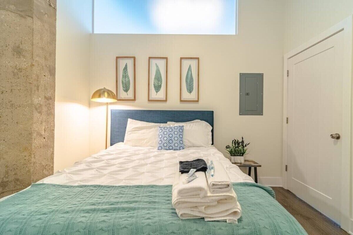 2 bedrooms, iron/ironing board, travel cot, free WiFi