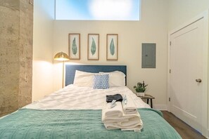 2 bedrooms, iron/ironing board, travel cot, free WiFi