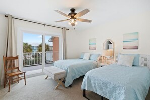 2 slaapkamers, een strijkplank/strijkijzer, beddengoed