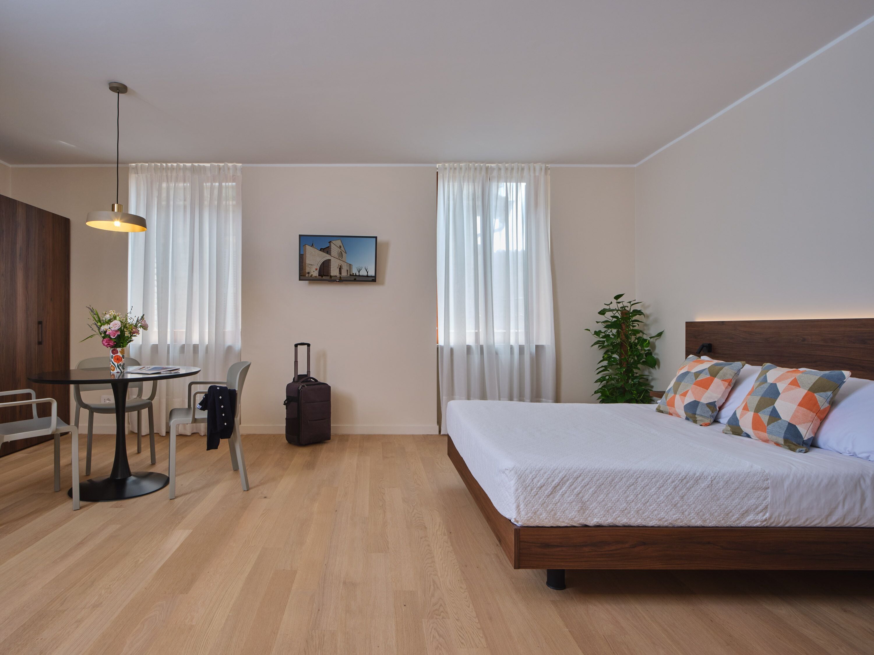 Ropa de cama de alta calidad y muebles diferentes 