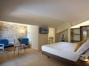 Junior Suite with Balcony | Premium bedding, individually furnished, laptop workspace - Portica Homes Assisi (Assisi)