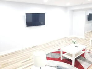 Interior - Spacious 7-bedroom house in lovely Lanham (Lanham)