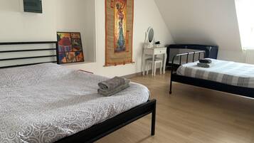 3 dormitorios, tabla de planchar con plancha, wifi y ropa de cama