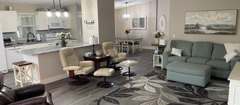 Renovated ranch with GOLF CART in Del Mar!