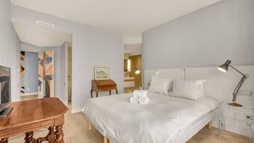 3 chambres, fer et planche à repasser, Wi-Fi gratuit, draps fournis