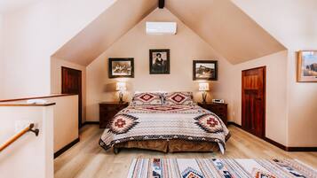 2 Schlafzimmer, Schreibtisch, Bügeleisen/Bügelbrett, Reisekinderbett