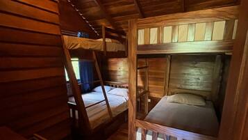 2 chambres, fer et planche à repasser, Wi-Fi, literie fournie