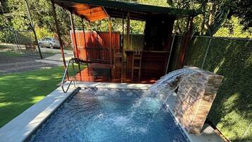 Utomhuspool