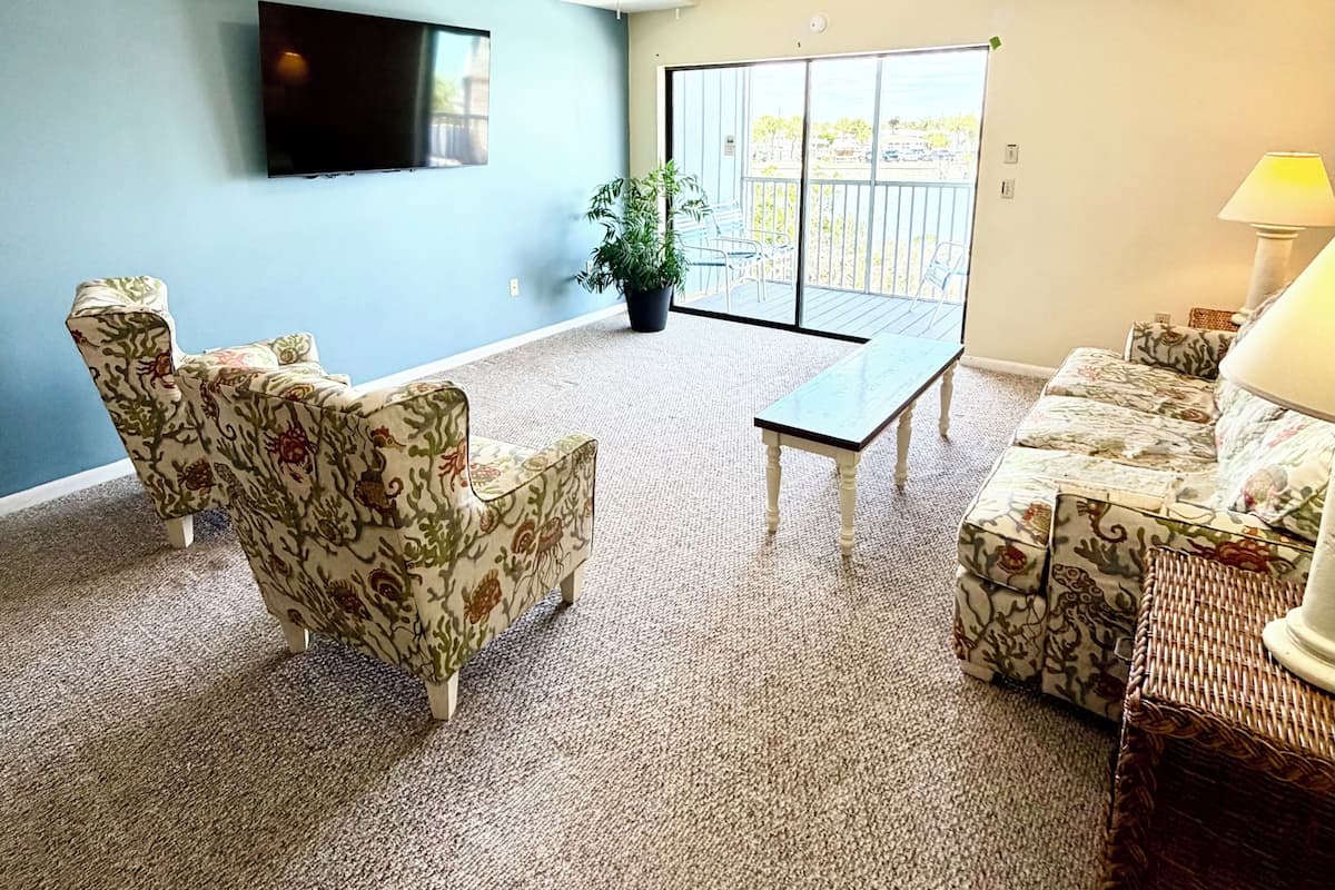 Condo, 2 Bathrooms, Ocean View | Living area | 65-inch Smart TV with digital channels, Netflix, Hulu