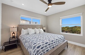 Individually decorated, individually furnished, laptop workspace - Chadwick Cove Resort & Marina (Englewood)