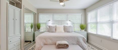 3 bedrooms, desk, iron/ironing board, WiFi