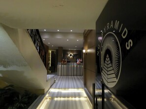 Reception - Nut Pyramids View (Giza)